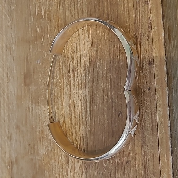 14k yellow gold bangle bracelet double heart textured vintage R&D - Picture 5 of 8